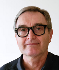 Book an Appointment with Dariusz Bis for Physiotherapy