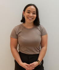 Book an Appointment with Robyn Lee for Massage Therapy - Facial Sculpt