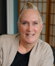 Book an Appointment with Elizabeth Hardy for *IN-PERSON* Individual & Couples Therapy with Elizabeth