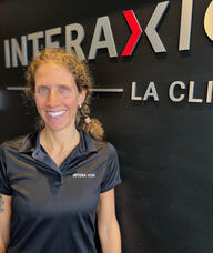 Book an Appointment with Julie Van Der Elst for Massothérapie