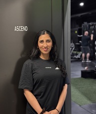 Book an Appointment with Himanshi Khurana for Patient Consultation