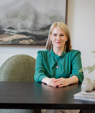 Book an Appointment with Leanne Eby for Psychotherapy and Social Work