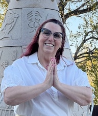 Book an Appointment with Simone Constantin for Reiki