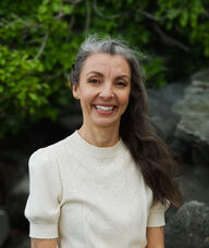 Book an Appointment with Annie Slakov for Acupuncture and Traditional Chinese Medicine